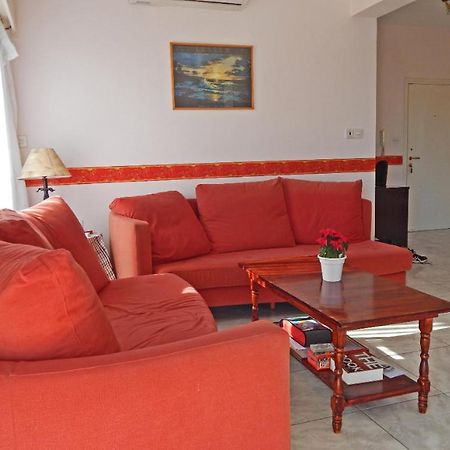Homestay With Nice View In Comfortable Area リマソール エクステリア 写真